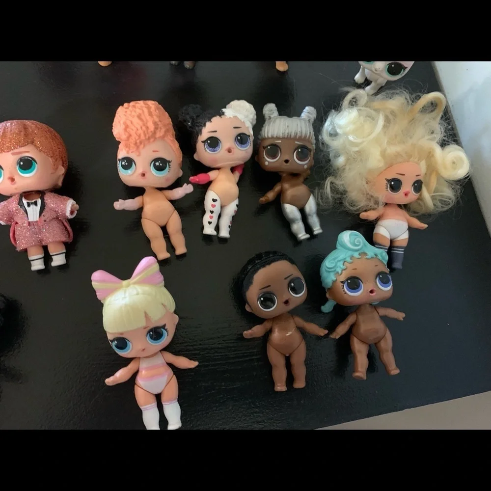 OMG LOL surprise Lot of 190 figures clothes/shoes/ice cream cart